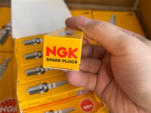 Кейс 2 (OEM): свічки запалювання, перевірка упаковки